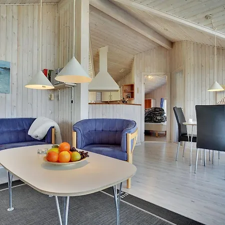 Holiday Hane - From The Sea By Interhome
