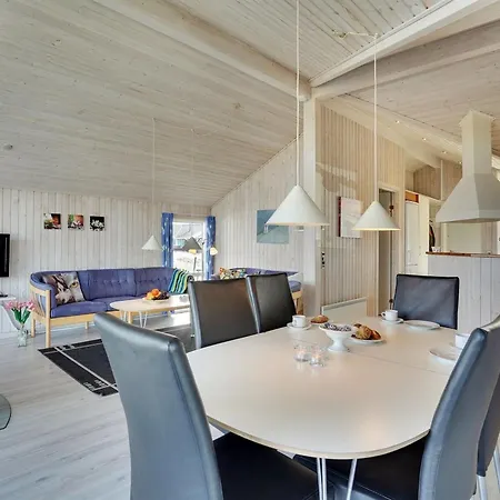 Holiday Hane - From The Sea By Interhome *