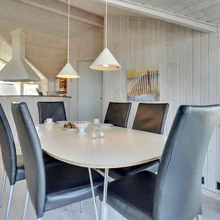 Holiday Hane - From The Sea By Interhome